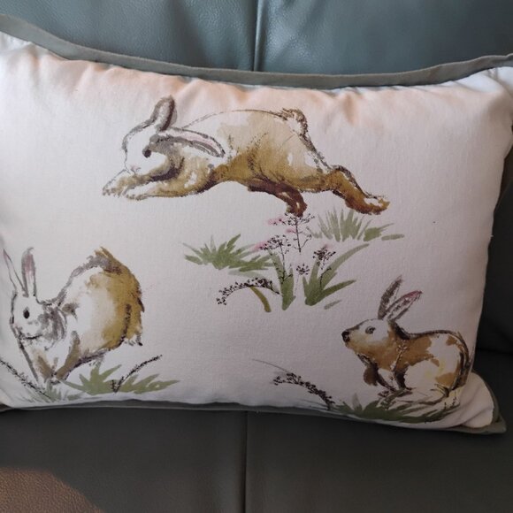 Pottery Barn Easter Bunny Hopping Rabbits Lumbar Pillow Cover w/Insert 16"x12" - Picture 3 of 9